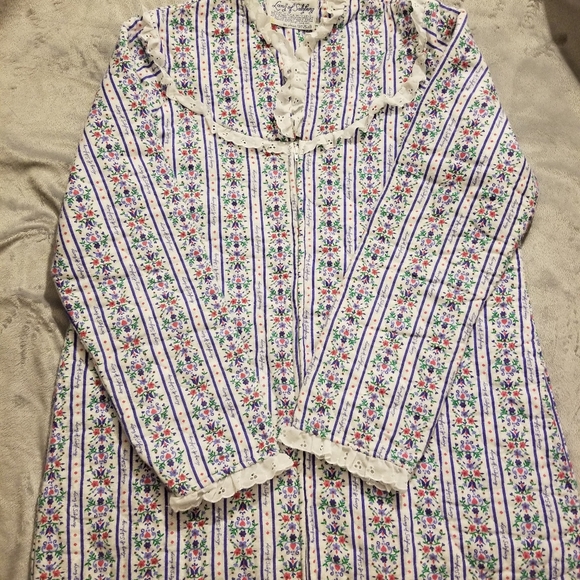 Lanz of Salzburg Tyrolean Flannel 3/4 zip sleeper L/S Nightgown - Picture 3 of 6
